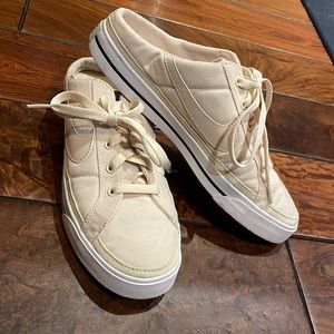 Nike Court Legacy Womens Mules